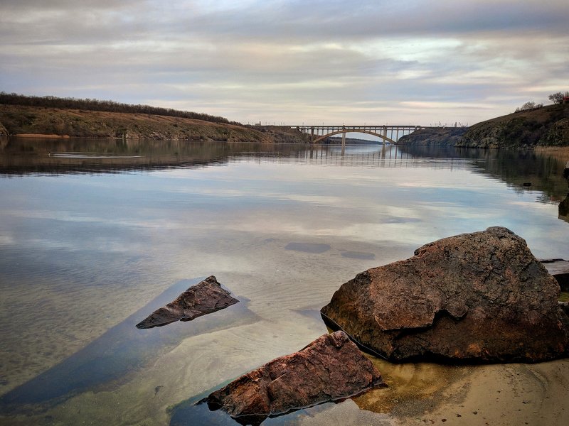 пейзаж,река,отражение,берег,хортица,вода,landscape,камни,скалы,релакс,тишина,весна Тихий вечерphoto preview