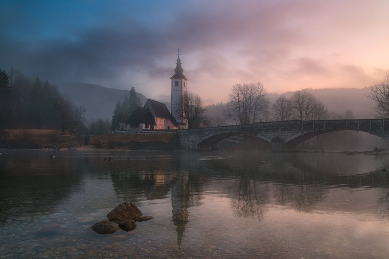 утро, рассвет, туман отражения, церковь, словения, мост Утро туманноеphoto preview