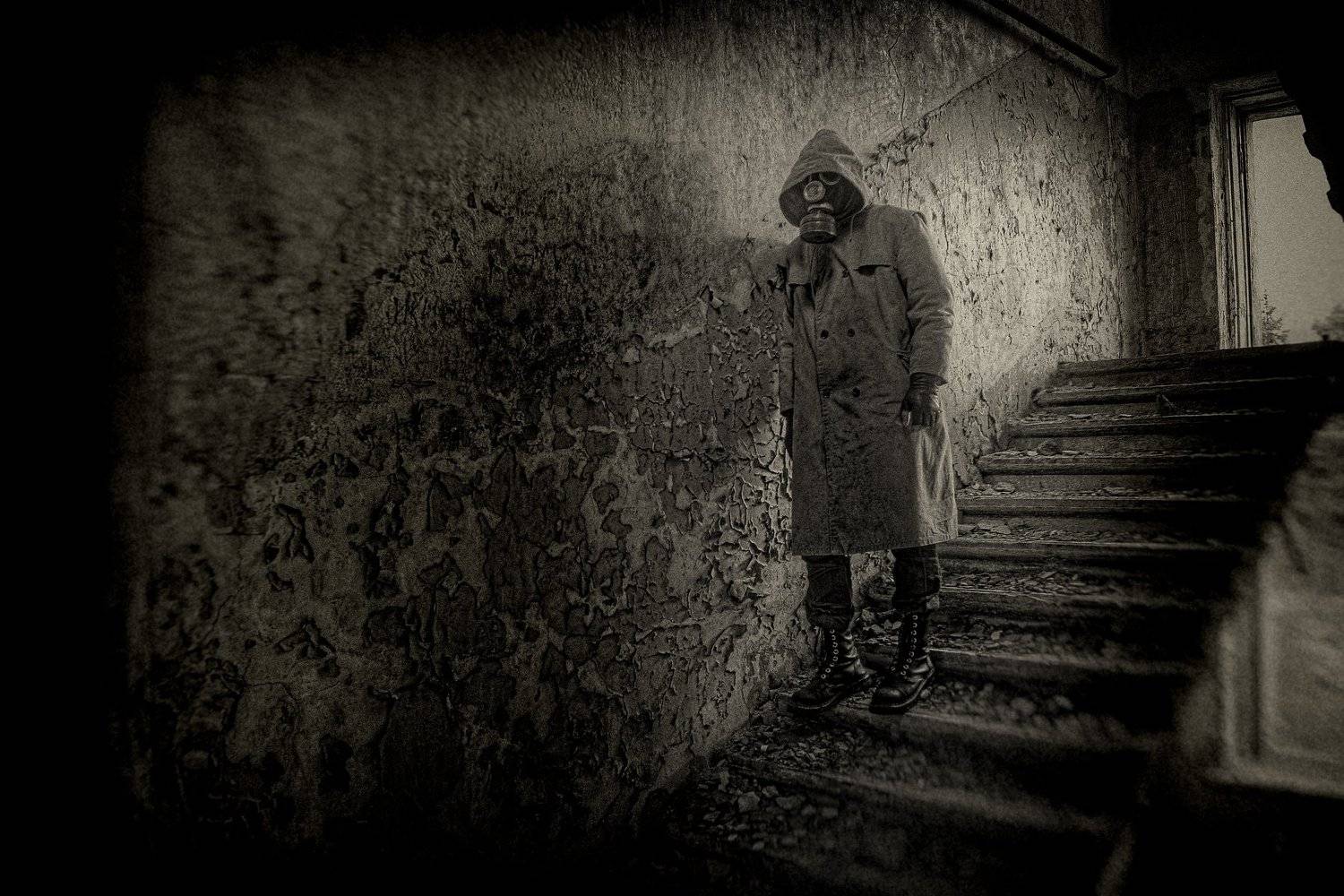 апокалиптичная персона. Автор: Vladimir Kedrov апокалипсис, индастриал, противогаз, разруха, сталкер, человек, Vladimir Kedrov