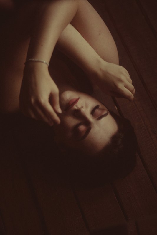 портрет, женский портрет Портретphoto preview