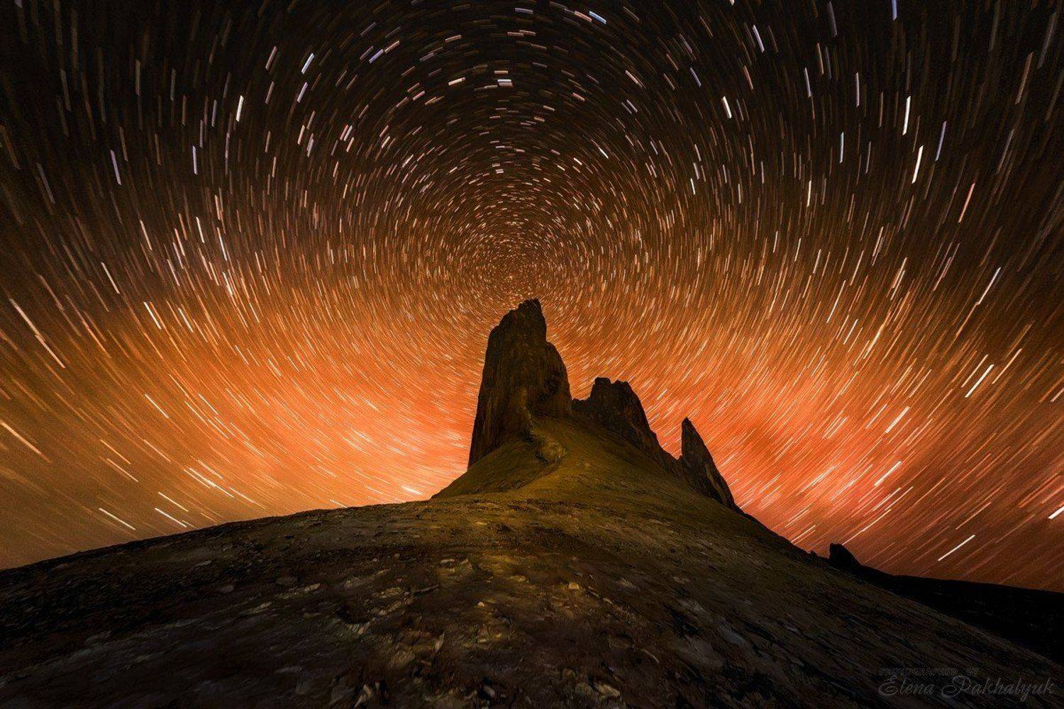 Золотая гора. Автор: Elena Pakhalyuk природа,пейзаж,ночь,звезды,треки,рассвет,казахстан,фототур,бозжира, Elena Pakhalyuk