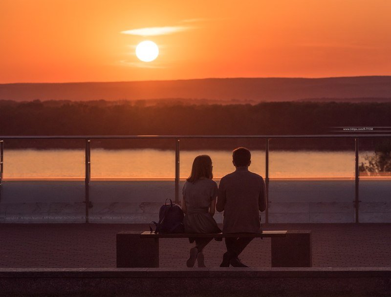 самара, россия, артем мирный, закат, солнце, артмир, artyom mirniy, samara, небо, арка, рамка, свет, тень, двое photo preview