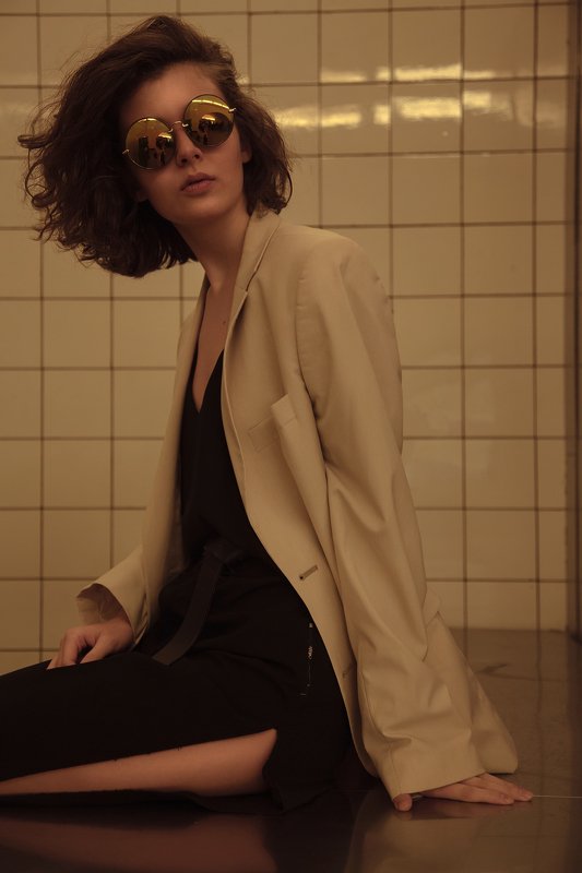 Стиль, мода, метро, люди, портрет, транспорт, вагон, девушка, спб photo preview