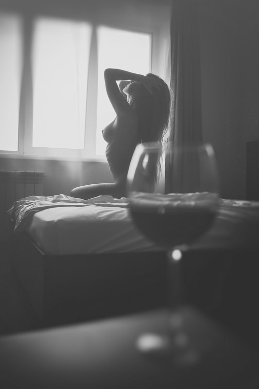 ню nude alone at homephoto preview