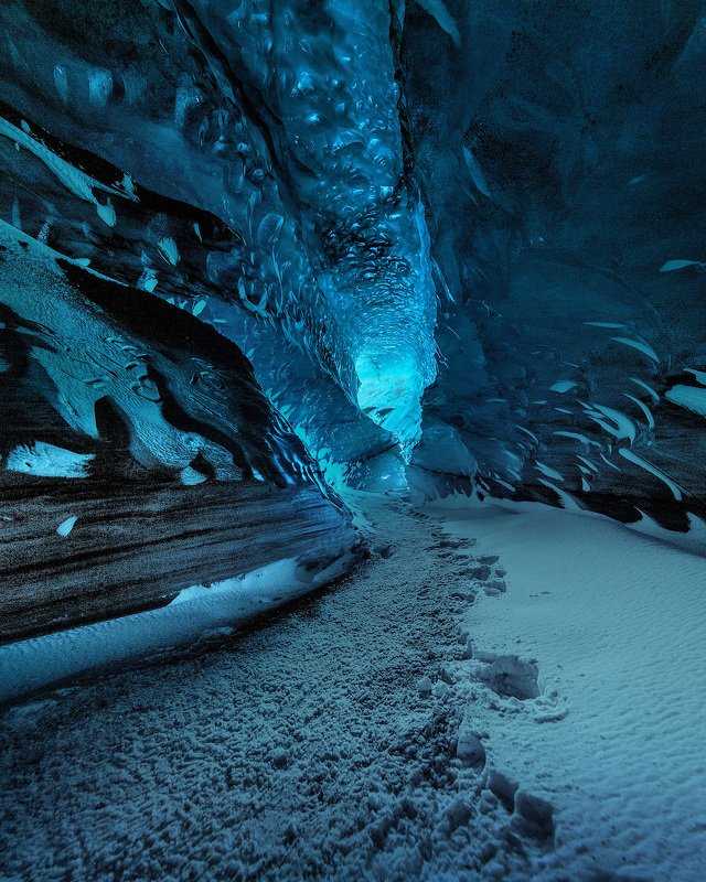 Ледяные пещеры. Исландияphoto preview