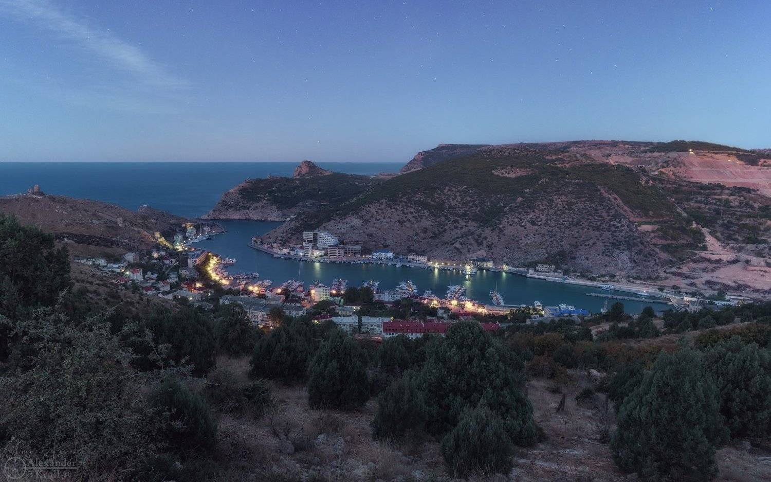 Балаклава просыпается.... Автор: Александр Круль , Александр Круль