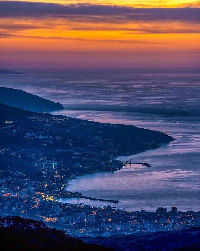 кры, ялта, ай-петри, море, ночь Утро над Ялтой фото превью