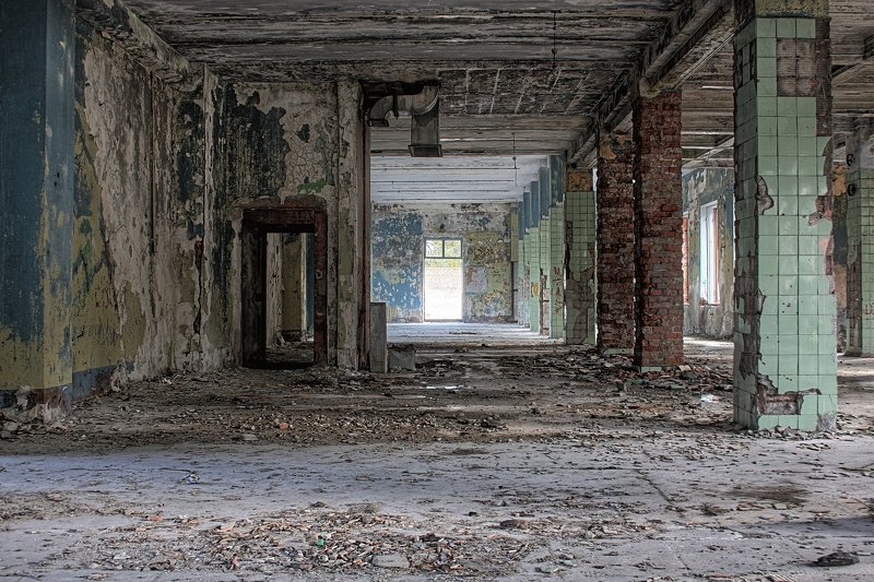 апокалипсис, баня, мрак, разруха разрушенная баняphoto preview