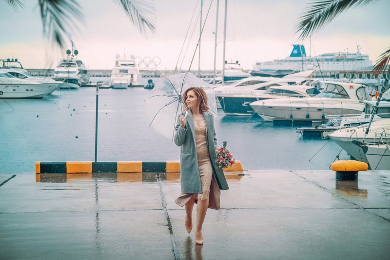 Девушка дождь море зонт яхты  Таня и дождьphoto preview