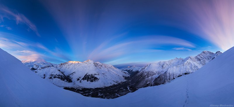 Кавказ, Приэльбрусье, терскол, эльбрус, чегет, донгузорун, панорама, баксанское ущелье Сумерки в Приэльбрусьеphoto preview