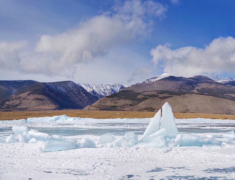 Байкал, лед Байкальская Акулаphoto preview
