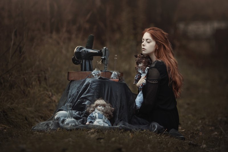 девушка, куклы, швейная машинка, весна, природа, ведьма Aqulinaphoto preview