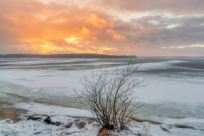 На закате зимыphoto preview