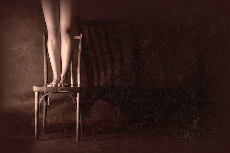 ноги,на,стуле Терпеливое ожидание...photo preview