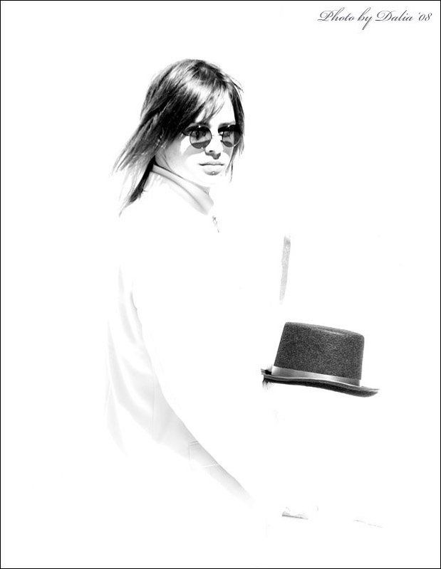 Бело-черноеphoto preview