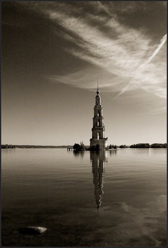 калязин, волга, рассвет, колокольня, небо Плывущая на волнахphoto preview