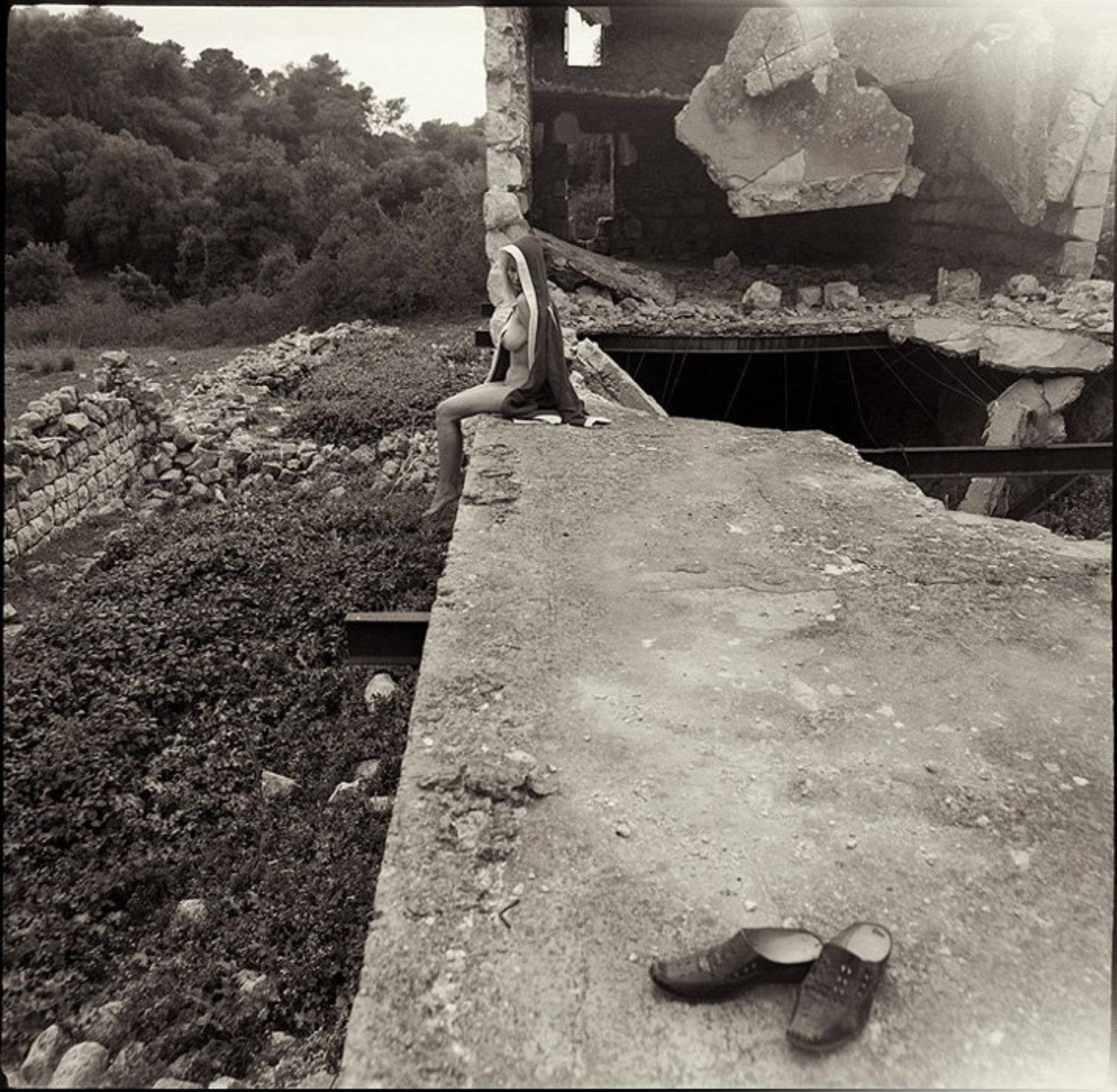 in her shoes. Автор: Pentacon Six , Pentacon Six