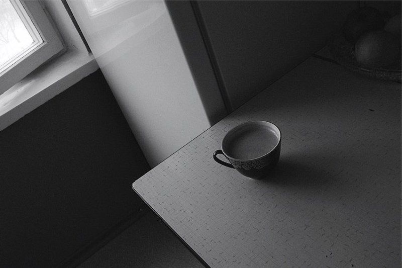 2005, цифра, чб, кофе, чашка, окно, свет, тень, bw, cup, coffee, table, kitchen, window, triangle кофе с пенкойphoto preview