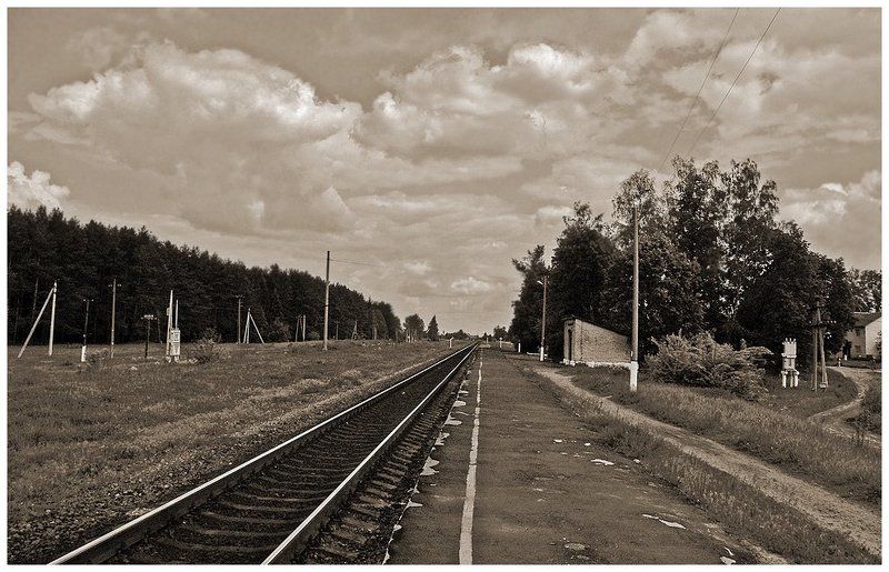 жд полустанок пейзаж Полустанокphoto preview