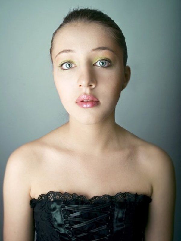 два глаза нос губы Алисаphoto preview