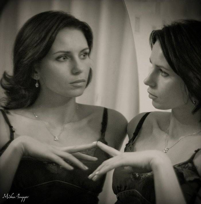 смотри,как,им,легко,они,играют,в,жизнь,свою,на,стенке,за,стеклом, Jagger