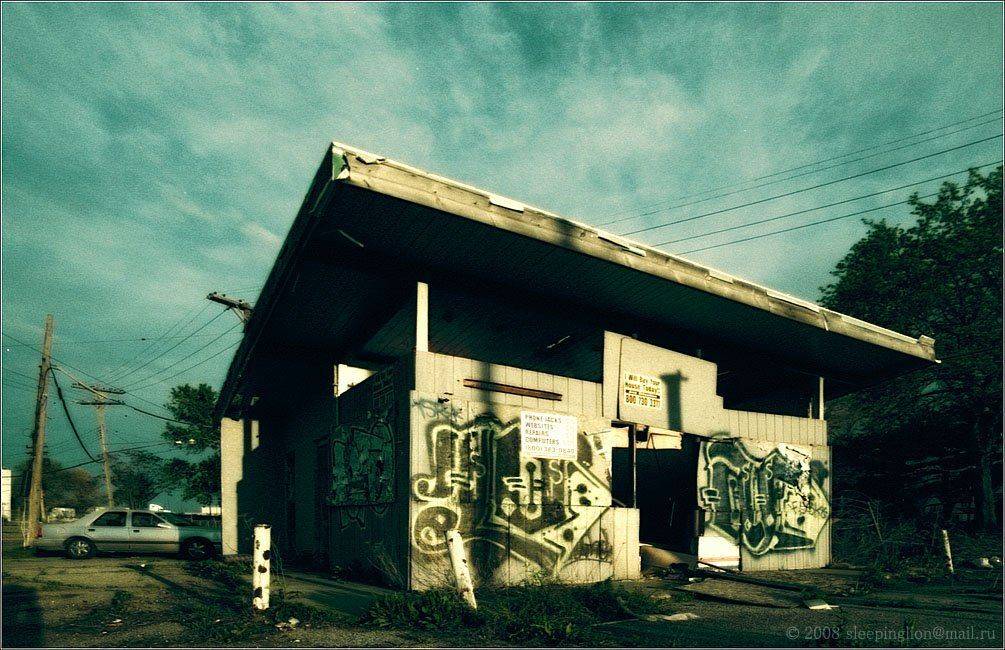 Some kind of advertisement. Автор: Pilgrim пейзаж, pilgrim, пленка, 35mm, pentax pz-1, konica centuria, детройт, Pilgrim