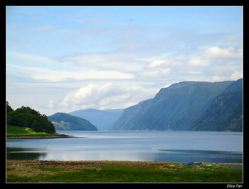 норвегия дорогафьорд летний деньphoto preview