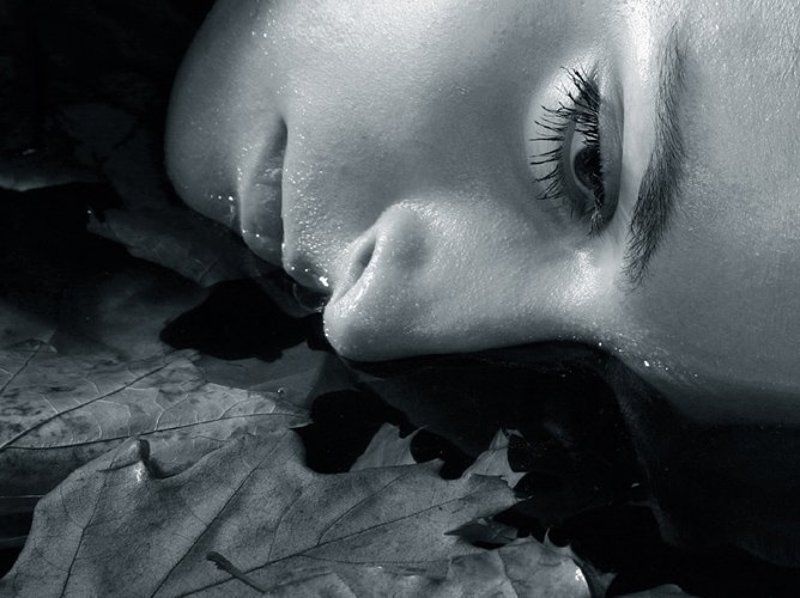 вода на граниphoto preview