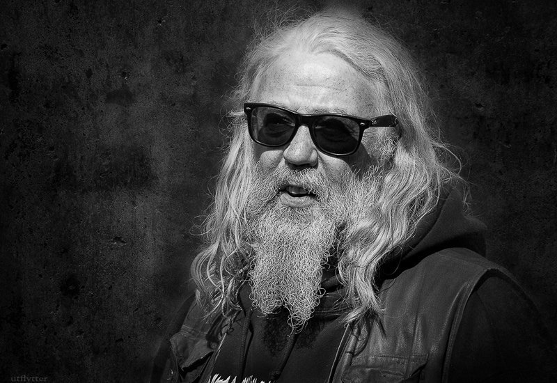 Портрет байкера (без мотоцикла)photo preview