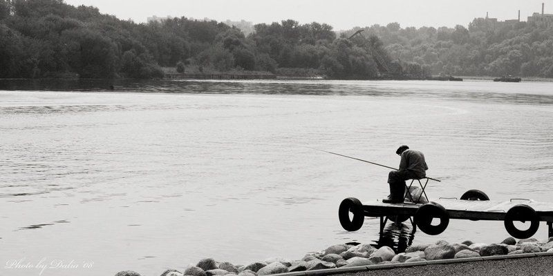 коломенское, рыбак о рыбаке и рыбкеphoto preview