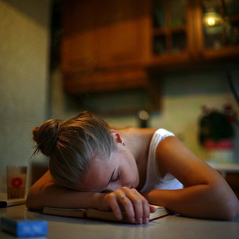 цвет, color, 6х6, мгновение, учёба, сон, sleep, девушка, girl, тепло Studentphoto preview