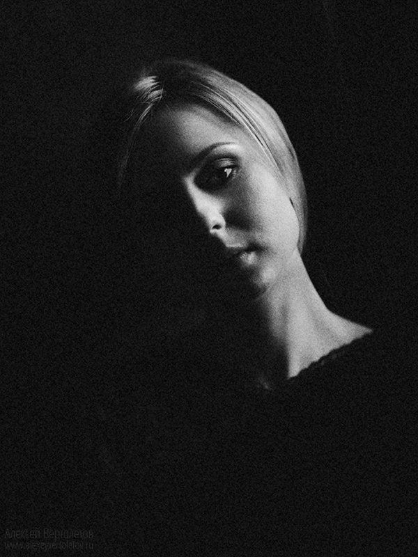 Портрет девушкиphoto preview