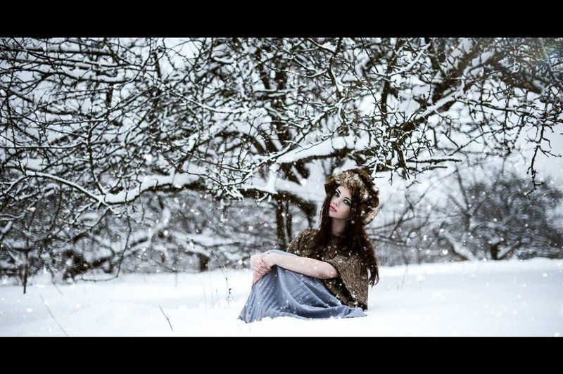 Анастасия в зимнем садуphoto preview