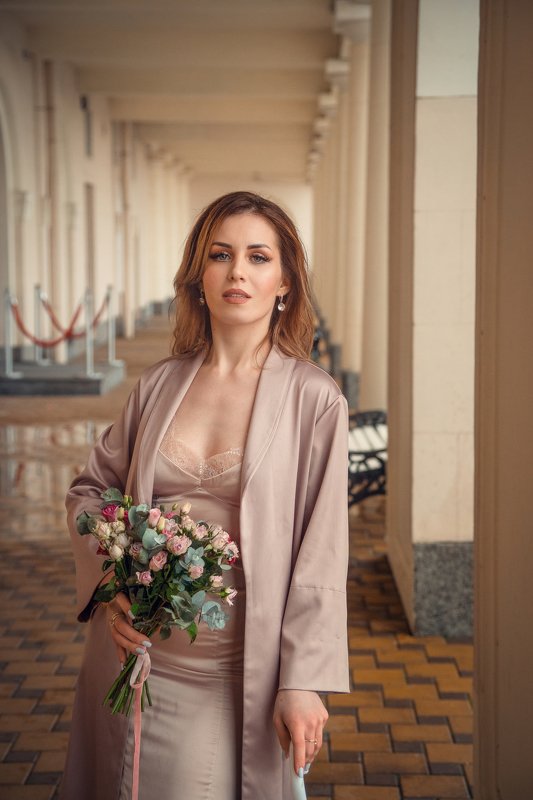 Девушка цветы красивая порт Татьянаphoto preview