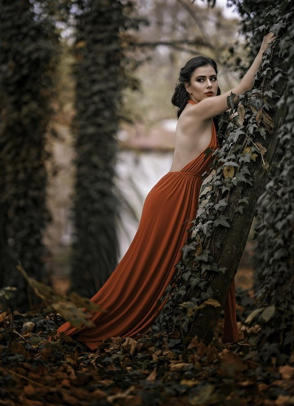 . . . . . #mountainlake #mountains #ootd #blondie #naturelover #nature #fashion #brownhair #outfitoftheday #fashionlover #darkhair #naturephotography #instafashion #brunet #oldtree #fashionstyle #foresttrail #blondedoitbetter #forestvibes #intotheforest # Magdaphoto preview