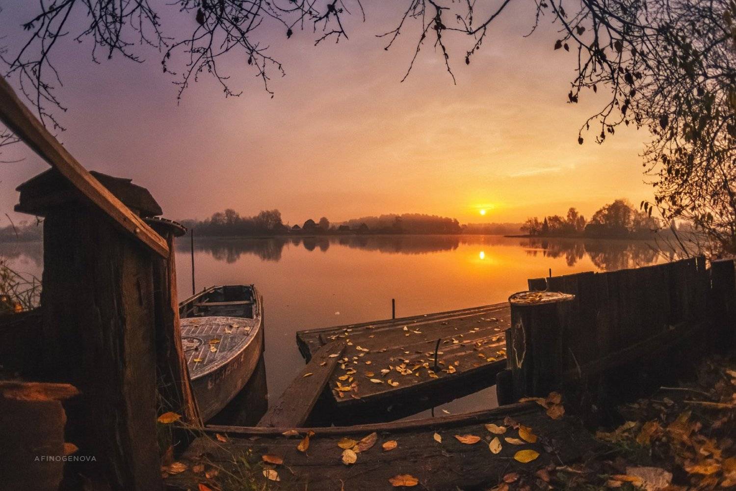 рассвет утро туман отражение солнце лодка, Татьяна Афиногенова