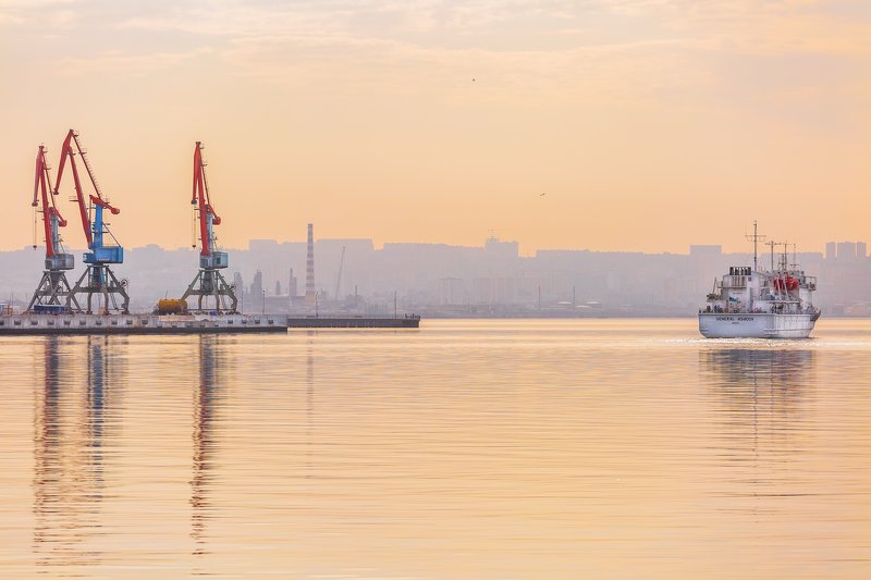 Белый пароходphoto preview