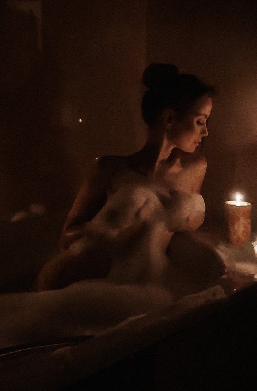 ню, ванна, пена, женский портрет Онлайн-фотосессия фото превью