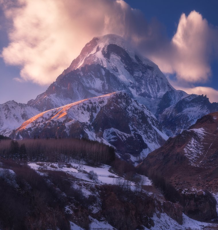 Kazbek - 5,047 m.photo preview