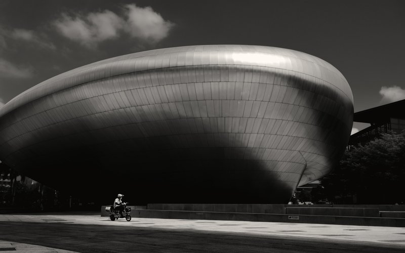 urban, street, b&w, l&s Deliveryphoto preview