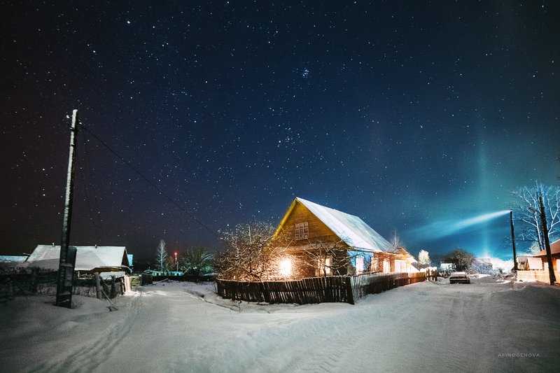 ночь звезды млечныйпуть снег зима дом свет Пеновские ночиphoto preview