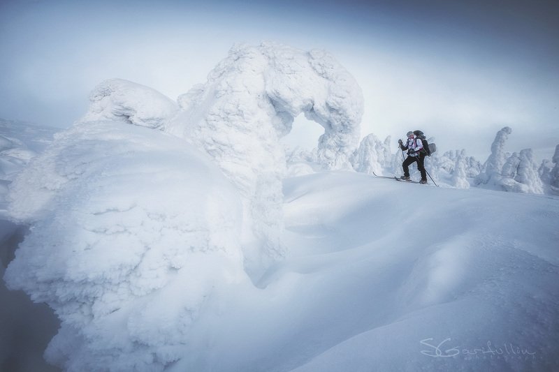 ГУХ, Урал, Северный Урал, Зимний поход, Лямпа, Главный уральский хребет, лыжи Прогулка на лыжах среди местных на Северном Уралеphoto preview