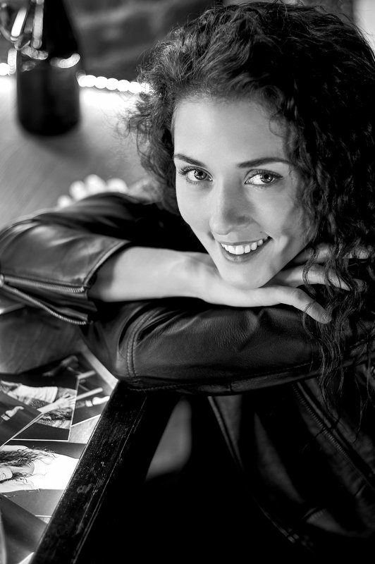 #актриса #actress #портрет #модель #models #blackandwhite #чёрнобелое #b&w #profotos #studio #фотосессия #фотостудия #студийныйсвет #studiolighting #nakedstudio #nakedstudios #фотографмосква #photosession #фотограф #photographer #максимкоротовских #москв Cамоубийство — расстаться с тобой на час.photo preview