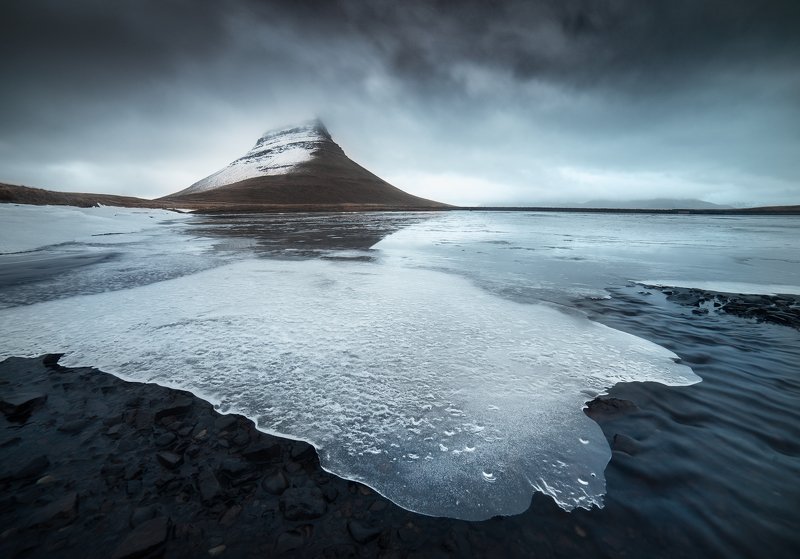 Исландия - Земля огня и льдаphoto preview