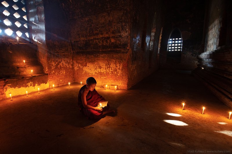 монах, мьянма, бирма, баган, храм, пагода, pagoda, temple, monk, myanmar, burma Монахphoto preview