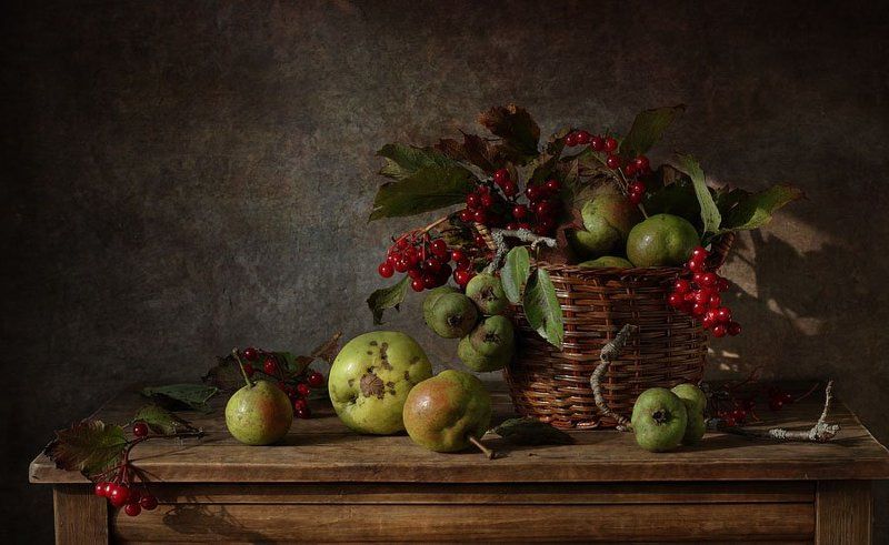 натюрморт, стол, корзина, груша, калина ***photo preview