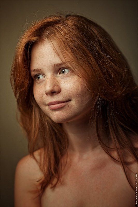 девушка, рыжая Таняphoto preview