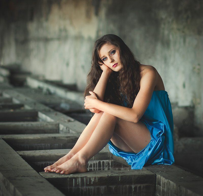 Lady in bluephoto preview