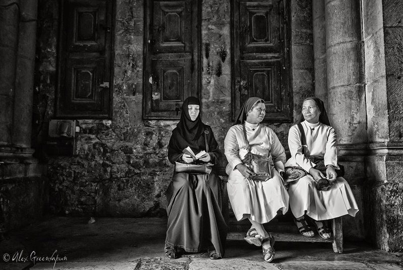 jerusalem,photojournalism,street,women,nuns,religion,israel,church,holy,sepulchre,holy sepulchre,travel,christianity Three Sistersphoto preview