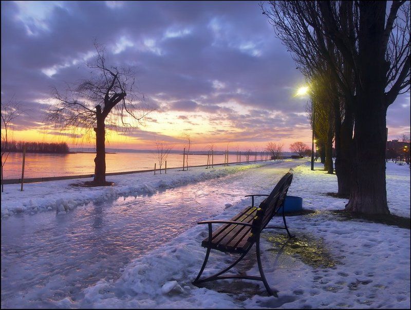 Утро в маленьком городеphoto preview